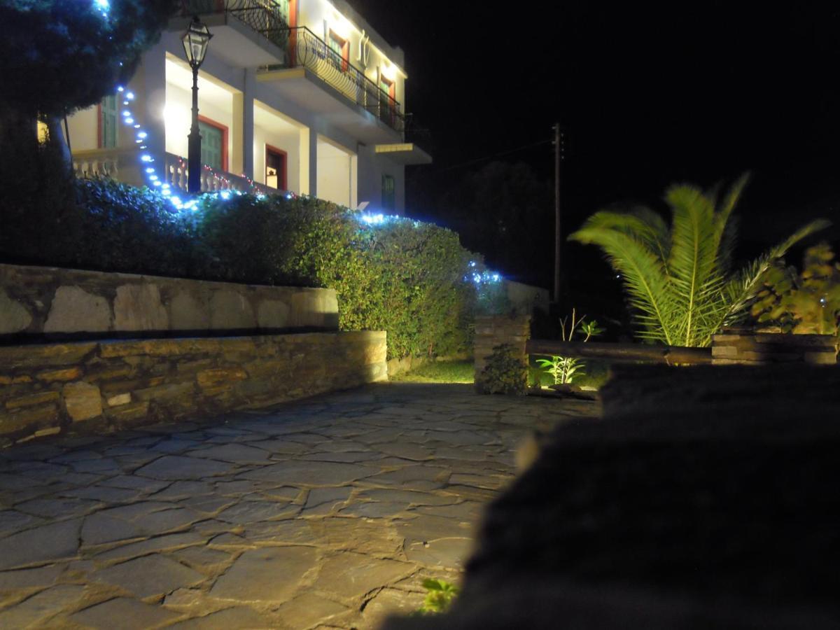 Blue Dolphin Hotel Batsi  Exterior foto