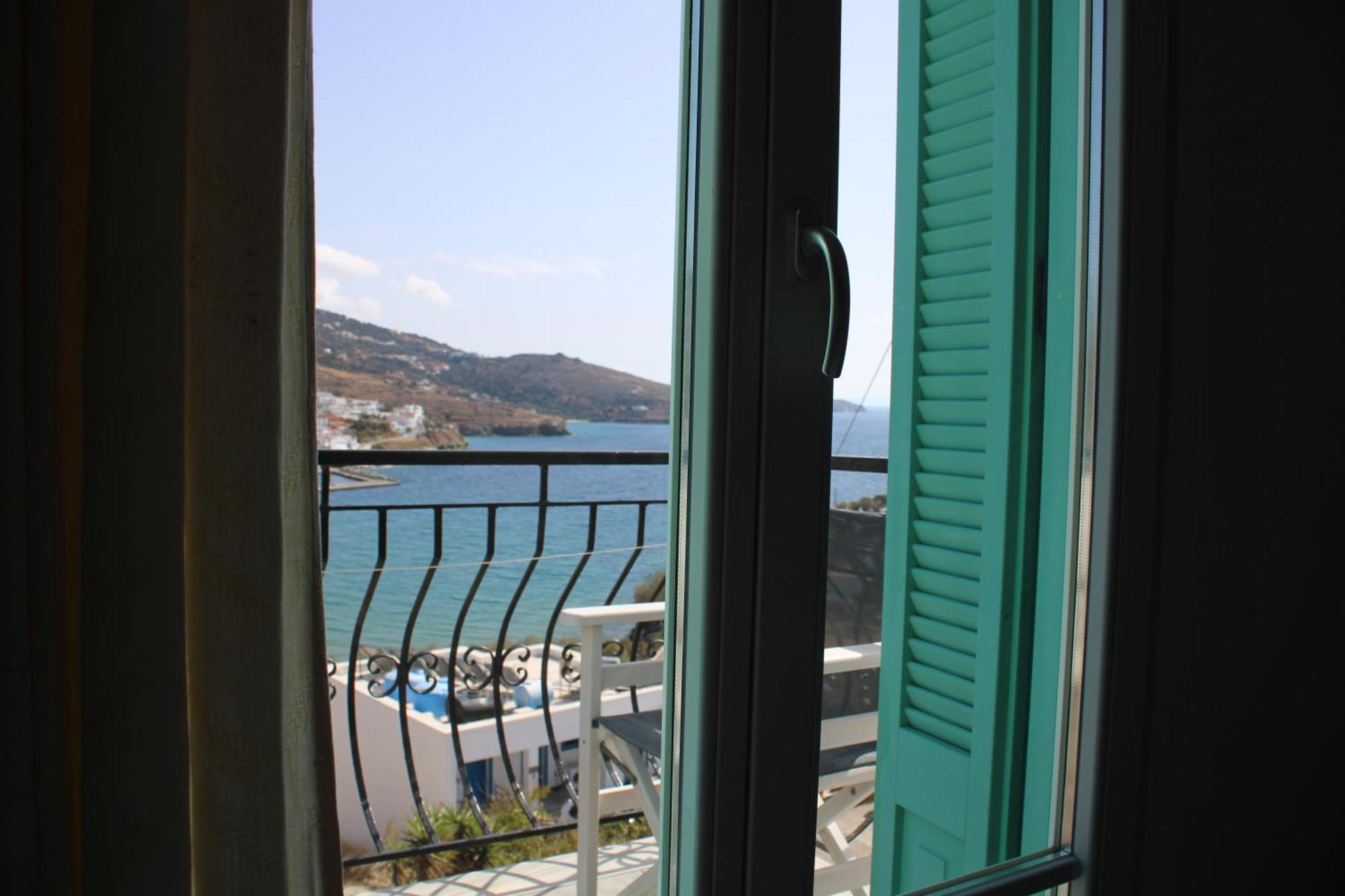 Blue Dolphin Hotel Batsi  Exterior foto