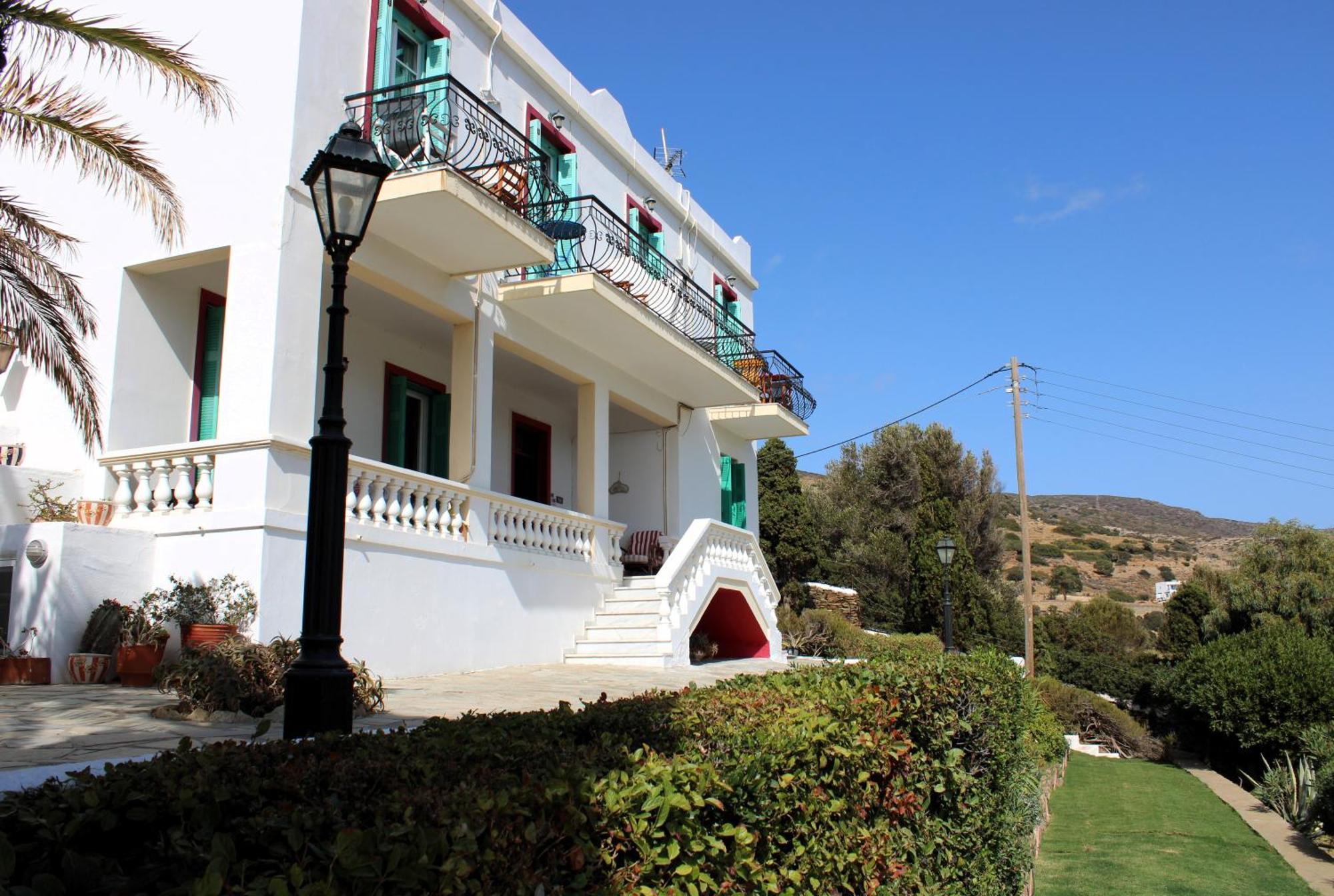 Blue Dolphin Hotel Batsi  Exterior foto